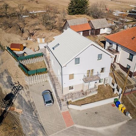 Totina Apartments Závažná Poruba Екстериор снимка